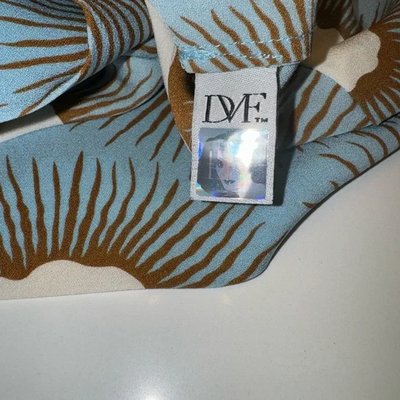 Diane Von Furstenberg Elissa printed drape silk blouse - Picture 7 of 11